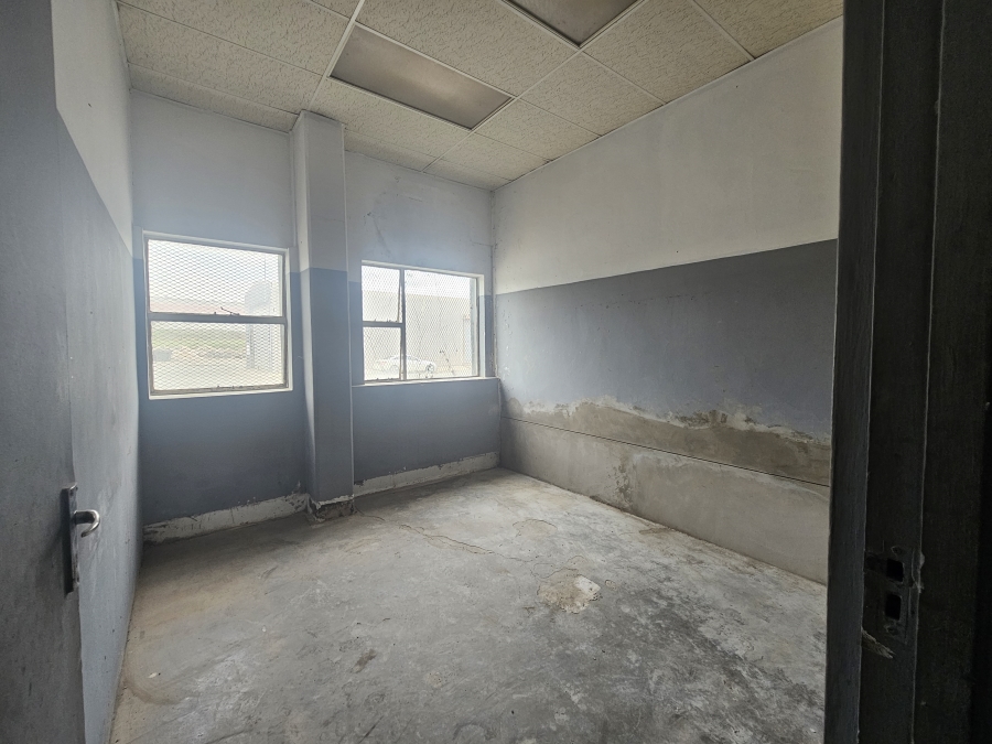 To Let commercial Property for Rent in Woodbrook Eastern Cape
